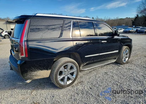 2018 Cadillac Escalade Luxury z USA, uszkodzony, nr VIN 1GYS3BKJ4JR277873